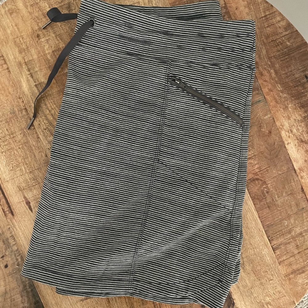Athleta Striped Skort - Picture 2 of 3